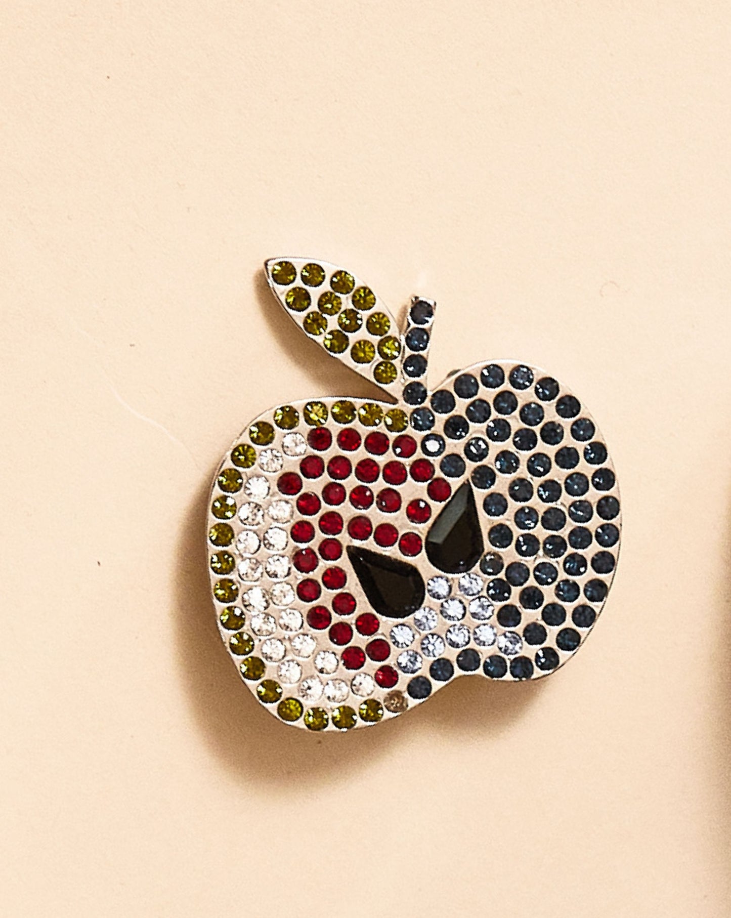 Apple Pin